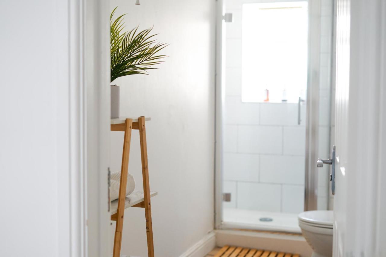 Brighton City Centre 2Br Apartment - Perfect For Contractors, Families & Groups - Free Parking & Walk To Beach 외부 사진