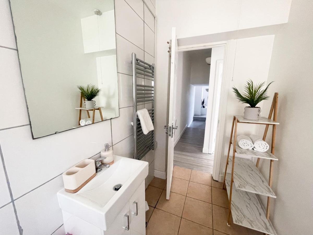 Brighton City Centre 2Br Apartment - Perfect For Contractors, Families & Groups - Free Parking & Walk To Beach 외부 사진